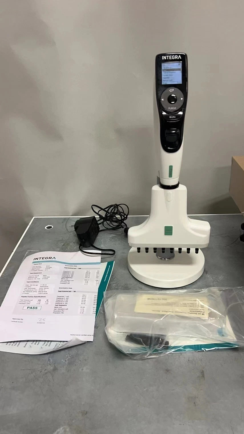 Integra VIAFLO 8 Channel Electronic adjustable Pipette 300ul W/ Charging Stand, USED