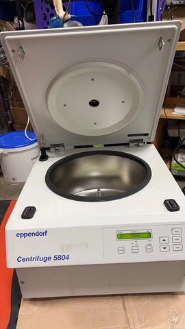 Eppendorf 5804 high-Speed Benchtop Centrifuge, USED