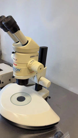 Leica MZ12.5 Zoom Stereo Microscope with MO-150 Light Source – PLAN 1X Objective, USED