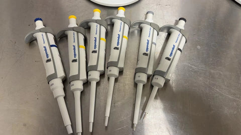 Set 6- Eppendorf Research Plus 2.5, 10, 20, 100, 200, 1000uL Pipette + Carousel, USED