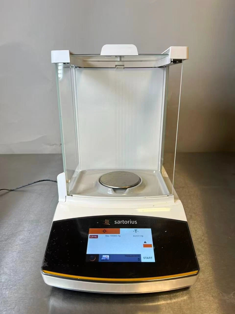 Sartorius SECURA225D-1S Semi-Micro Balance, 220 g x 0.0001 g