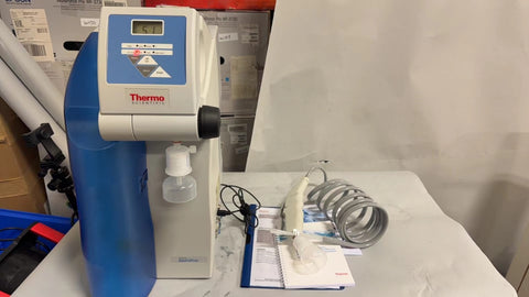 Thermo Scientific Smart2Pure 6 UV/UF Water Purification System with accessories