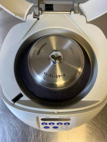 Eppendorf 5452 MiniSpin Plus Micro Centrifuge w/ F45-12-11 Rotor & Lid