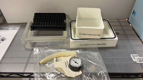 Universal Vacuum Manifold