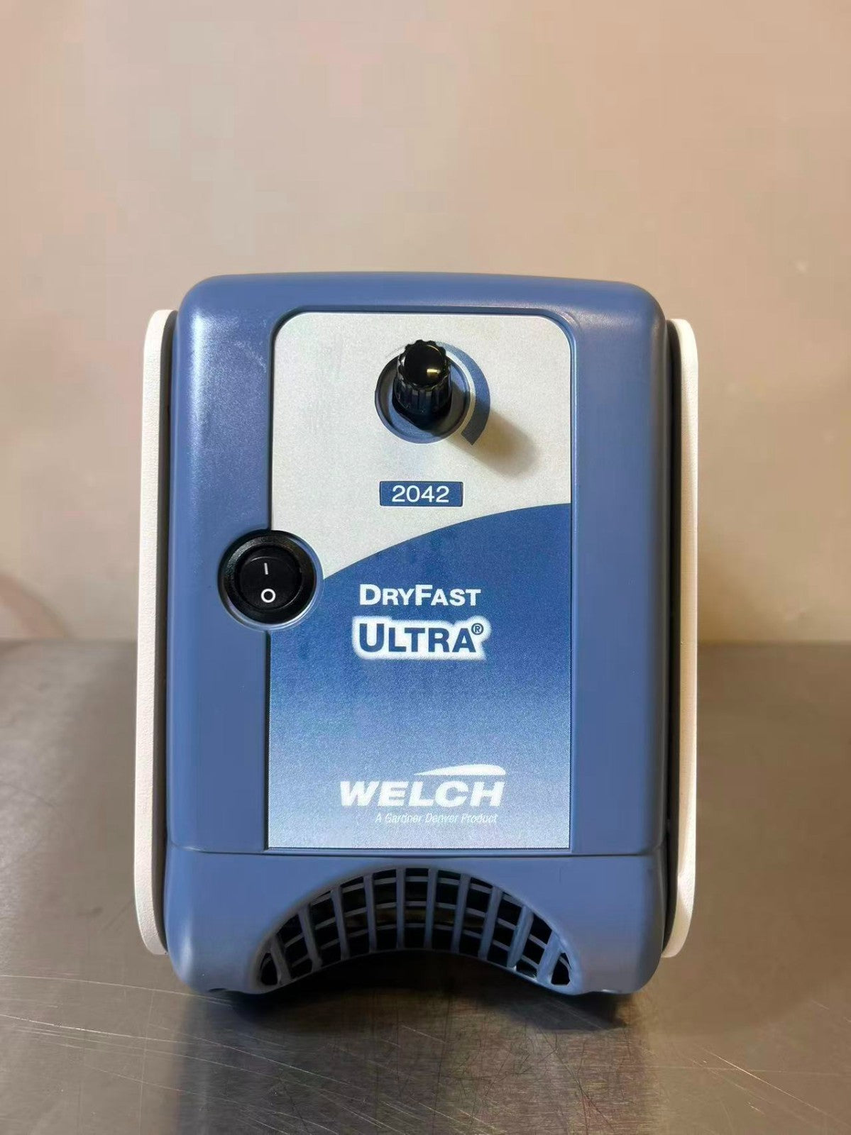 Welch 2042 Dryfast Ultra Diaphragm Vacuum Pump, 115V 60Hz 1 PH, Model 2042B-01