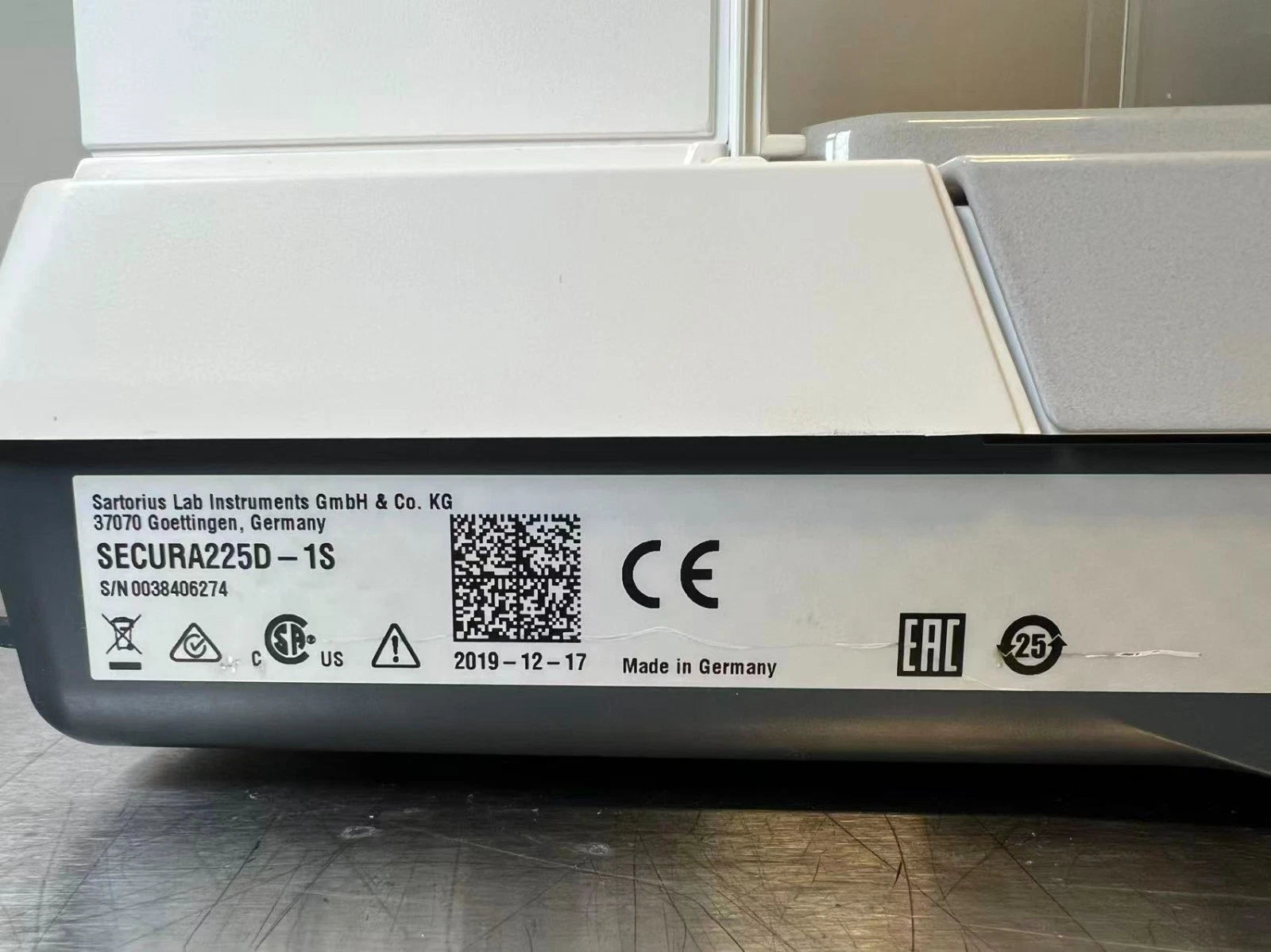 Sartorius SECURA225D-1S Semi-Micro Balance, 220 g x 0.0001 g