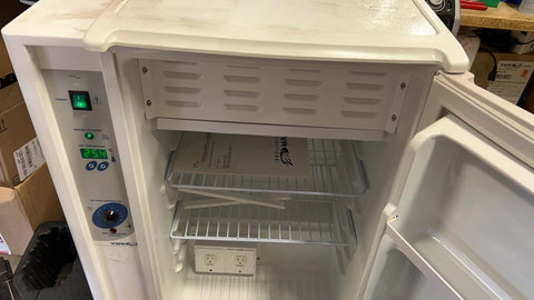 VWR 2005 Sheldon Shel Lab 9110567 Low Temperature Refrigerated Incubators, 2.4Cf