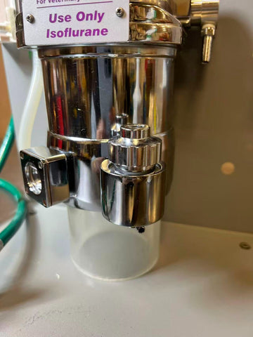 VetEquip TableTop Funnel-Fill Isoflurane Vaporizer Anesthesia System