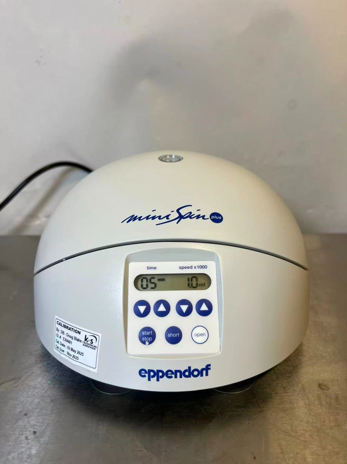 Eppendorf 5453 MiniSpin Plus Micro Centrifuge w/ F45-12-11 Rotor & Lid