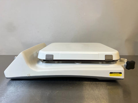 FisherBrand Isotemp 7" Ceramic top Stirrer Cat. No. S88850200 with Base Tray