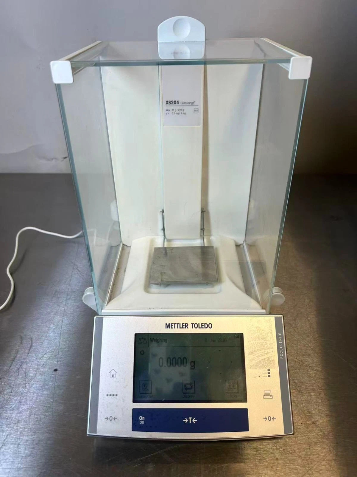 Mettler Toledo XS204DR Analytical Balance, 220 g x 0.0001 g