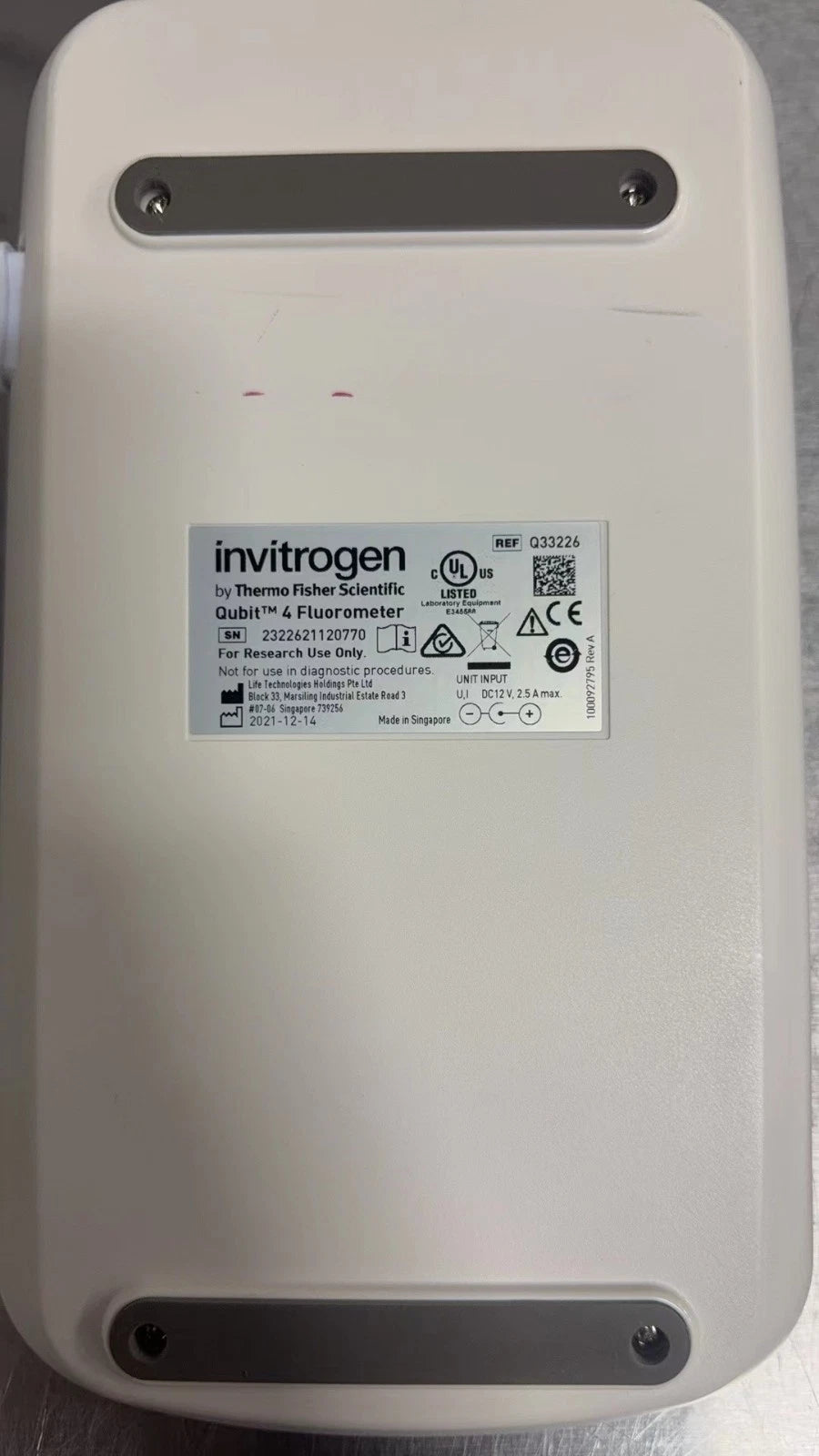 Thermo Invitrogen Qubit 4 DNA RNA Oligo Ion Protein Fluorometer w/warranty