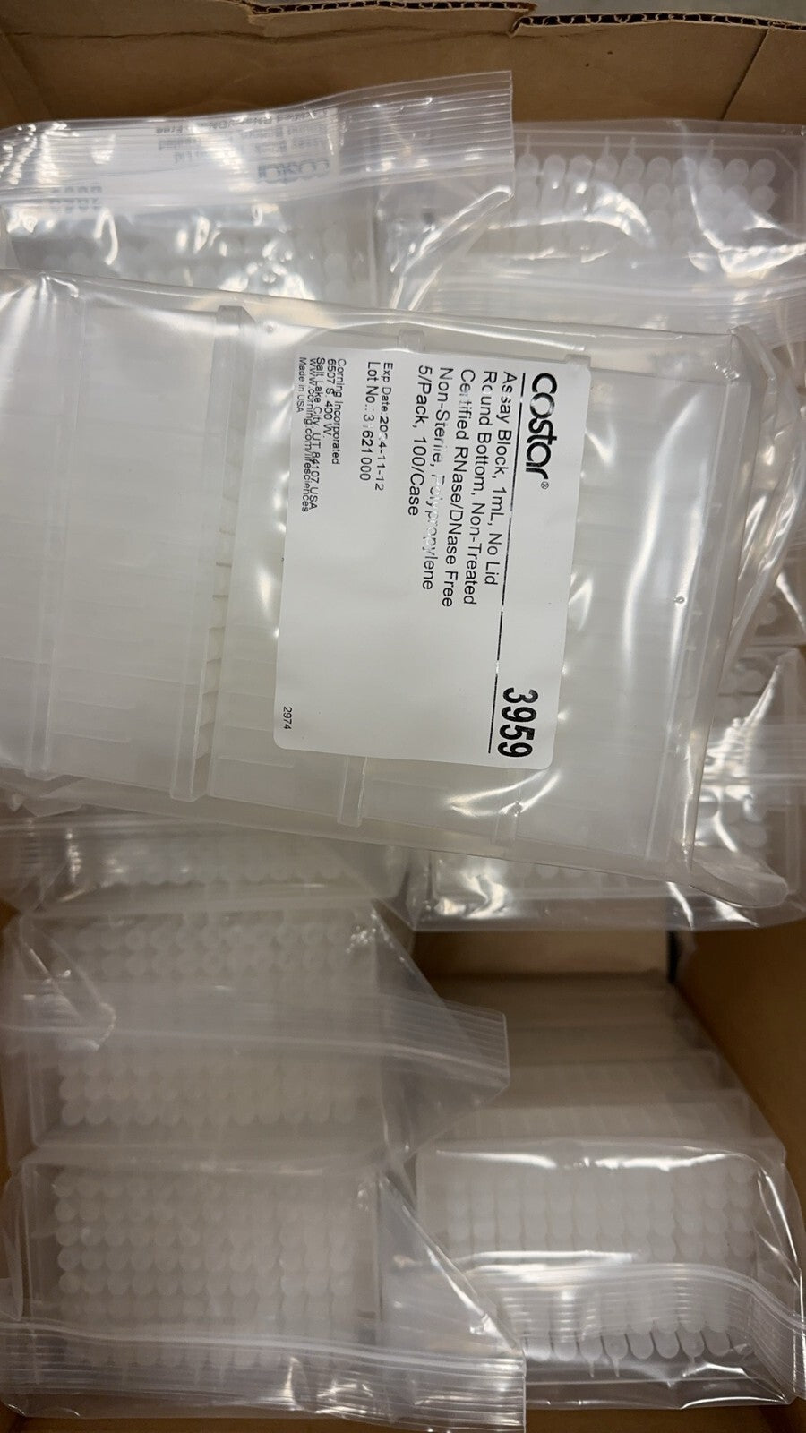 Corning COSTAR 3959 96-Well Assay Blocks Round, 100 plates/CS