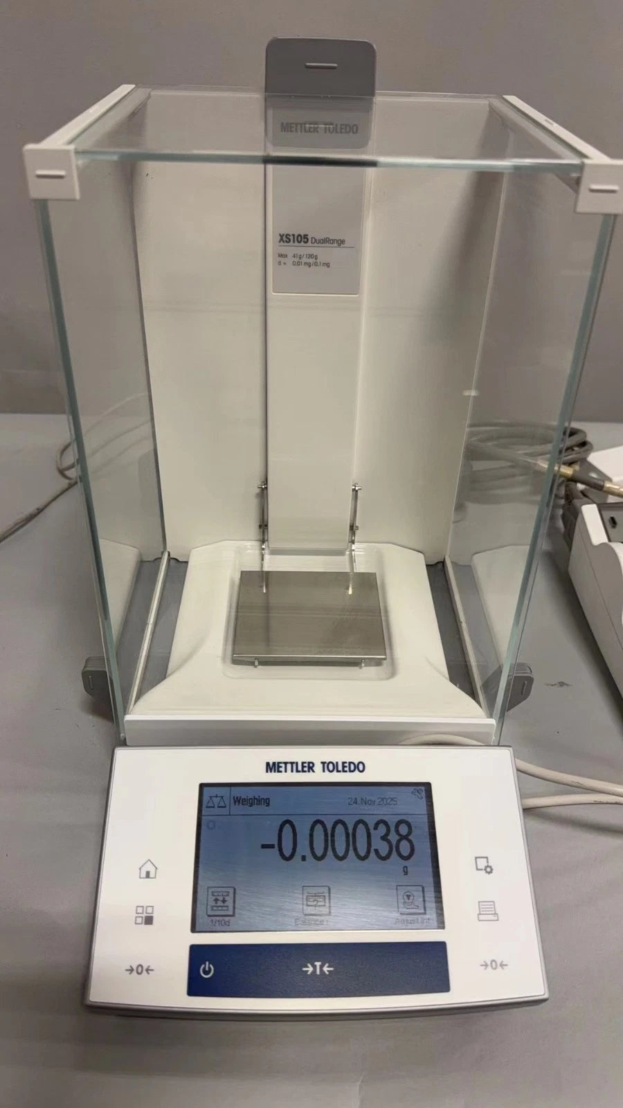 Mettler Toledo XS105DU Analytical Balance, 120 g x 0.0001 g with Printer