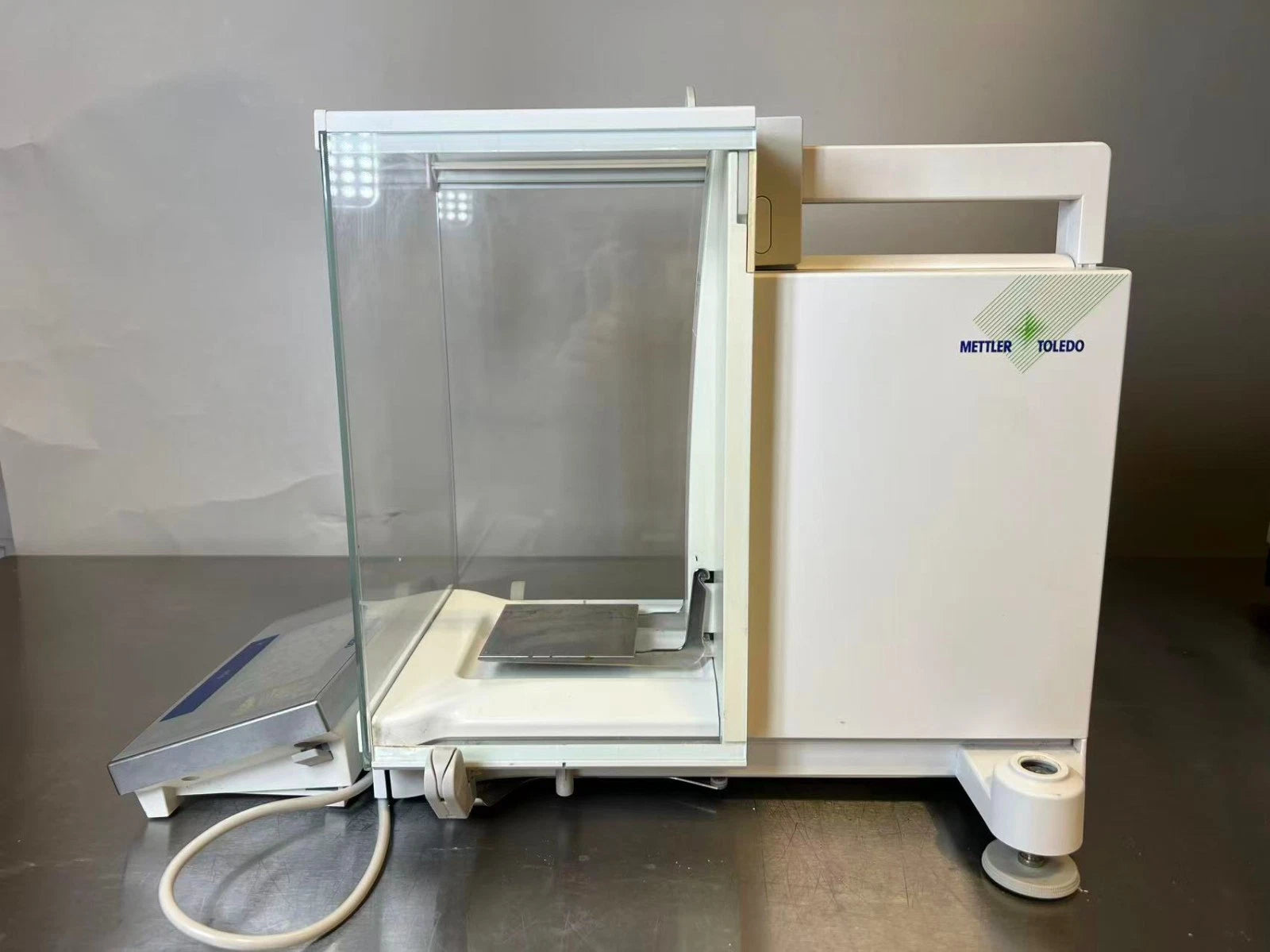 Mettler Toledo XS204DR Analytical Balance, 220 g x 0.0001 g